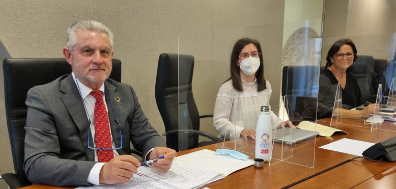 Peñalver: “El Gobierno regional será el responsable, si perdemos un solo médico especialista por no ofrecer contratos estables para que se queden en la Región”