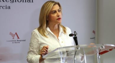 CARMINA FERNANDEZ