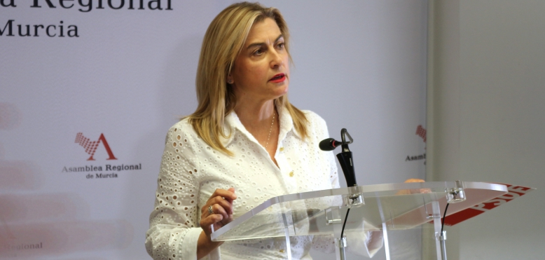 Carmina Fernández: “López Miras es el presidente de un Gobierno regional agotado y sin proyecto”