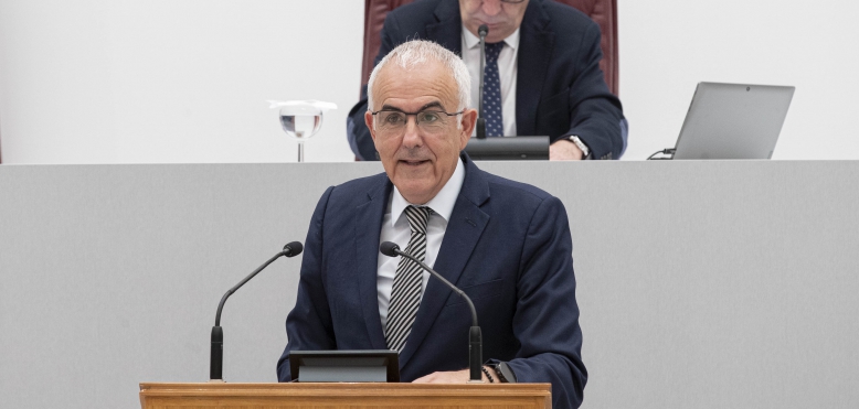 Alfonso Martínez: “El PP y sus socios tránsfugas perjudican a miles de ciudadanos y ciudadanas al votar en contra de la ley para incentivar el uso de energías renovables y la movilidad eléctrica”
